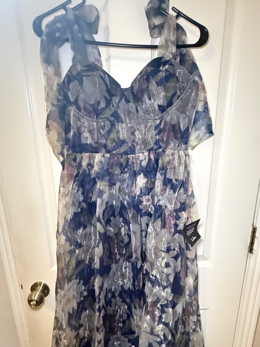 NWT Lulu’s Floral Organza Midi Dress